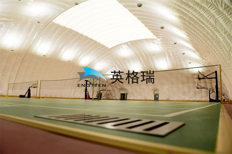 内蒙古通辽某中学和某小学的两座风雨操场